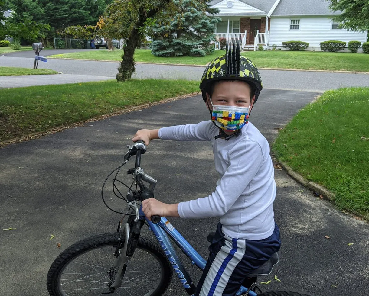 6 Pack Disposable Kids Masks - Sports & Build Up