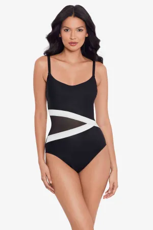 Lyra One Piece in Spectra